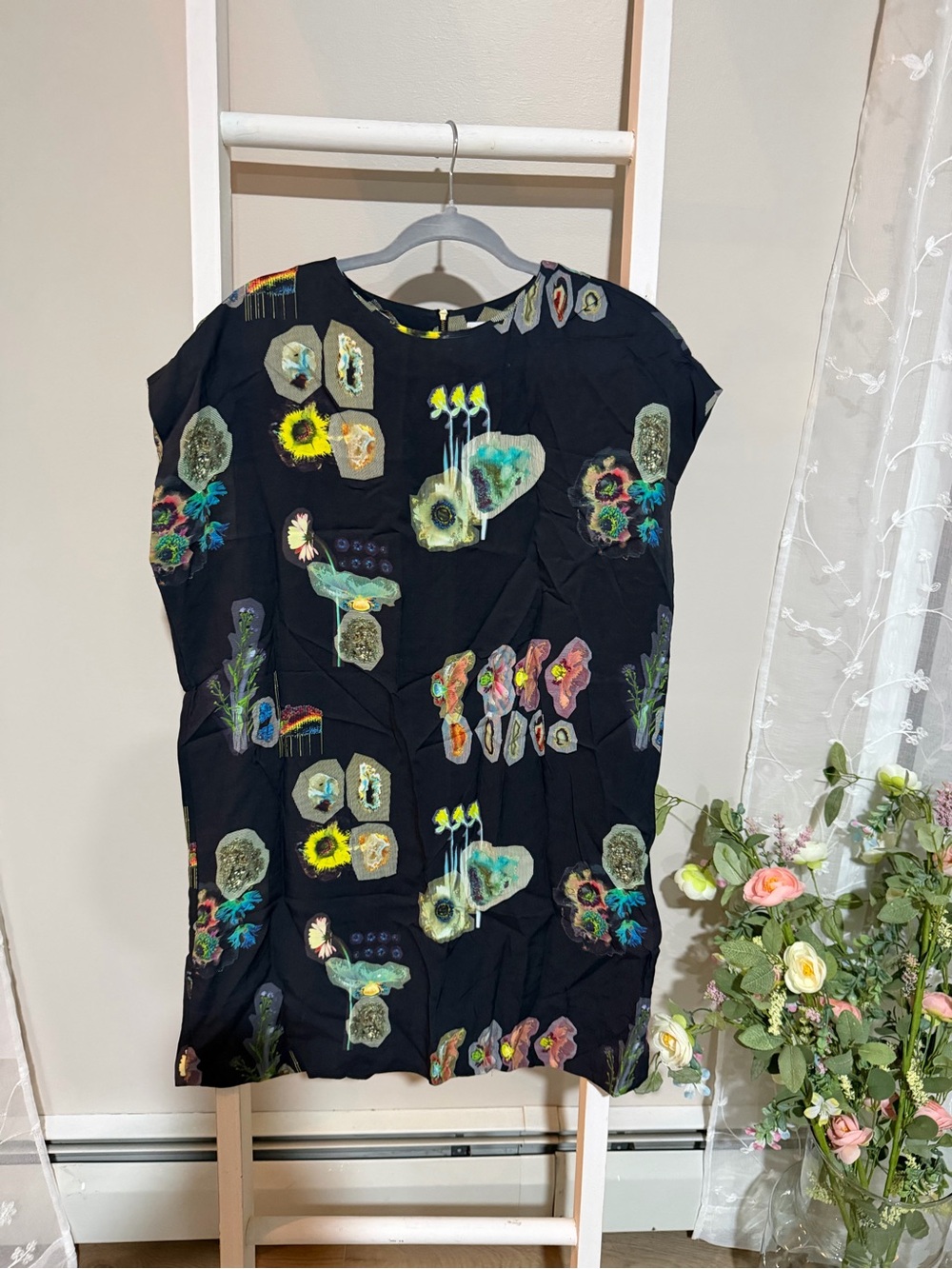 & Other Stories Black Floral-Print Dress with Neon Trim - Picture 3 of 6